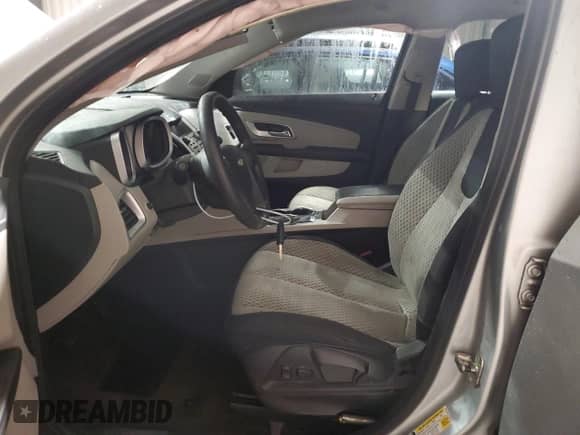 2011 Chevrolet Equinox LS z VIN 2GNALBEC1B1262473, wystawiony jako Copart lot #84179715 z przebiegiem 165 493 mil mil oraz Szkoda całkowita • Salvage title. Historia ofert i sprzedaży dostępna na DreamBid. Obrazek 7.