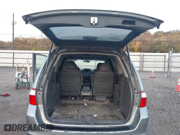 2007 Honda Odyssey EX-L с VIN 5FNRL38797B015657, выставлен на аукционе IAAI как лот 43576642 с пробегом 183 336 миль миль и . История ставок и продаж доступна на DreamBid. Изображение 13.