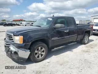 2013 GMC Sierra 1500 SLE with VIN 1GTR2VE78DZ294401, listed as a Copart auction lot 69654665 with 139,312 mi miles and Salvage title. Bid and sale history available at DreamBid. Image 1.