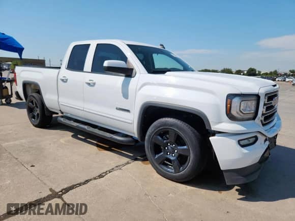 2018 GMC Sierra 1500 z VIN 1GTR1LEC6JZ112842, wystawiony jako Copart lot #70846185 z przebiegiem 71 178 mil mil oraz Szkoda całkowita • Salvage title. Historia ofert i sprzedaży dostępna na DreamBid. Obrazek 4.