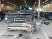 2020 Ram 1500 Rebel z VIN 1C6SRFLT0LN162491, wystawiony jako IAAI lot #41841159 z przebiegiem 58 265 mil mil oraz . Historia ofert i sprzedaży dostępna na DreamBid. Obrazek 12.