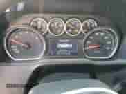 2020 Chevrolet Silverado 1500 LT z VIN 1GCPYDEK4LZ119257, wystawiony jako Copart lot #54862255 z przebiegiem 61 026 mil mil oraz Czysty tytuł • Clean title. Historia ofert i sprzedaży dostępna na DreamBid. Obrazek 9.