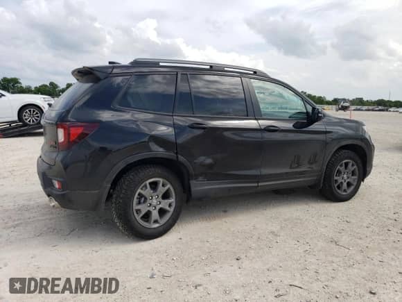 2025 Honda Passport TrailSport with VIN 5FNYF8H6XSB020043, listed as a Copart auction lot 55141675 with 895 mi miles and Salvage title. Bid and sale history available at DreamBid. Image 3.