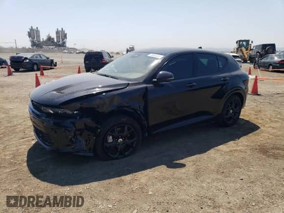 2024 Dodge Hornet R/T with VIN ZACPDFCW5R3A23441, listed as a Copart auction lot 70652524 with 678 mi miles and Salvage title. Bid and sale history available at DreamBid. Image 1.