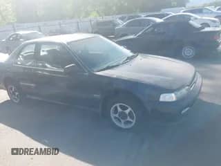 1992 Honda Accord with VIN 1HGCB7251NA005252, listed as a IAAI auction lot 42555980 with 231,601 mi miles and . Bid and sale history available at DreamBid. Image 1.