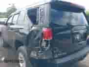 2017 Chevrolet Tahoe LT с VIN 1GNSKBKC0HR140103, выставлен на аукционе IAAI как лот 42721177 с пробегом 95 217 миль миль и . История ставок и продаж доступна на DreamBid. Изображение 6.