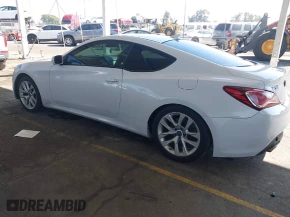 2014 Hyundai Genesis Coupe 2.0T с VIN KMHHT6KD7EU114120, выставлен на аукционе IAAI как лот 43400811 с пробегом 129 627 миль миль и . История ставок и продаж доступна на DreamBid. Изображение 3.