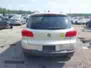 2012 Volkswagen Tiguan S с VIN WVGAV7AX2CW599930, выставлен на аукционе IAAI как лот 42805568 с пробегом 78 786 миль миль и . История ставок и продаж доступна на DreamBid. Изображение 15.