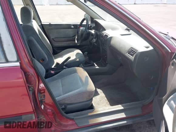 1993 Honda Accord LX с VIN 1HGCB7559PA040510, выставлен на аукционе IAAI как лот 42357104 с пробегом 297 868 миль миль и . История ставок и продаж доступна на DreamBid. Изображение 5.