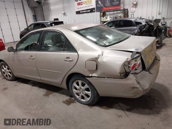 2006 Toyota Camry LE with VIN 4T1BF30K16U116573, listed as a IAAI auction lot 43255589 with 187,822 mi miles and . Bid and sale history available at DreamBid. Image 3.