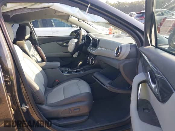 2019 Chevrolet Blazer with VIN 3GNKBDRS2KS648120, listed as a IAAI auction lot 42845147 with 45,439 mi miles and . Bid and sale history available at DreamBid. Image 5.