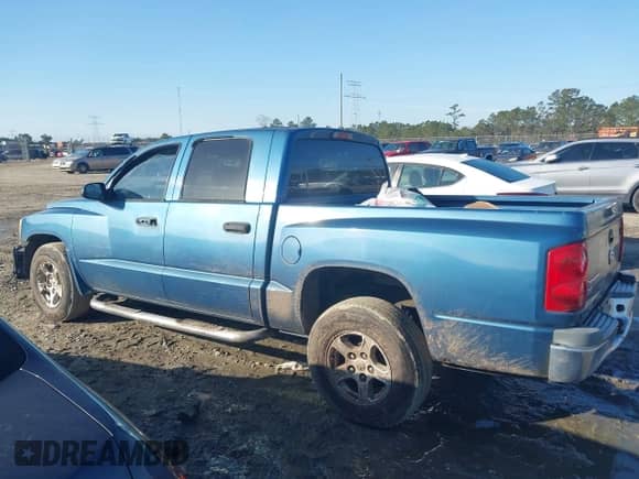 2005 Dodge Dakota SLT с VIN 1D7HE48K35S132981, выставлен на аукционе IAAI как лот 41475748 с пробегом 205 677 миль миль и . История ставок и продаж доступна на DreamBid. Изображение 14.