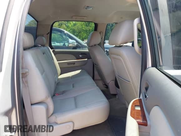 2011 Chevrolet Silverado 1500 LTZ with VIN 3GCUKTE20BG200883, listed as a IAAI auction lot 42139600 with 113,105 mi miles and . Bid and sale history available at DreamBid. Image 8.