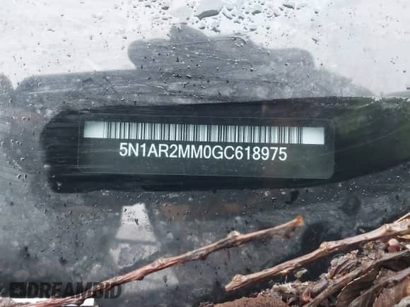 2016 Nissan Pathfinder Platinum with VIN 5N1AR2MM0GC618975, listed as a IAAI auction lot 41961002 with Not provided miles and . Bid and sale history available at DreamBid. Image 16.