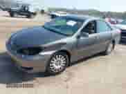 2004 Toyota Camry LE с VIN 4T1BE30K94U798456, выставлен на аукционе IAAI как лот 42880053 с пробегом 166 011 миль миль и . История ставок и продаж доступна на DreamBid. Изображение 2.