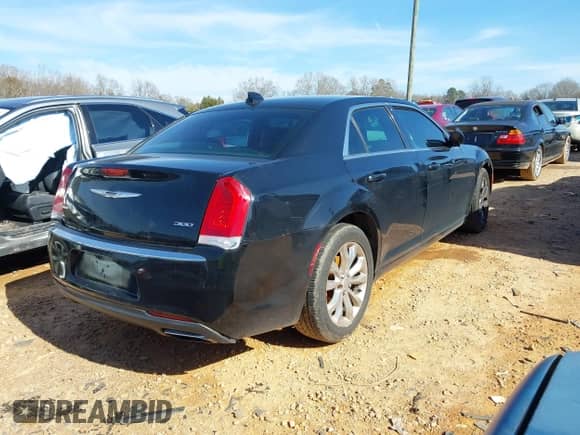 2016 Chrysler 300 Anniversary Edition с VIN 2C3CCARG7GH349399, выставлен на аукционе IAAI как лот 41484878 с пробегом 146 366 миль миль и . История ставок и продаж доступна на DreamBid. Изображение 4.