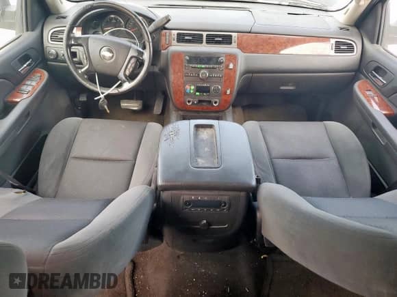 2009 Chevrolet Tahoe 1LT с VIN 1GNEC23319R188803, выставлен на аукционе Copart как лот 84804415 с пробегом 204 318 миль миль и Чистый • Clean title. История ставок и продаж доступна на DreamBid. Изображение 8.