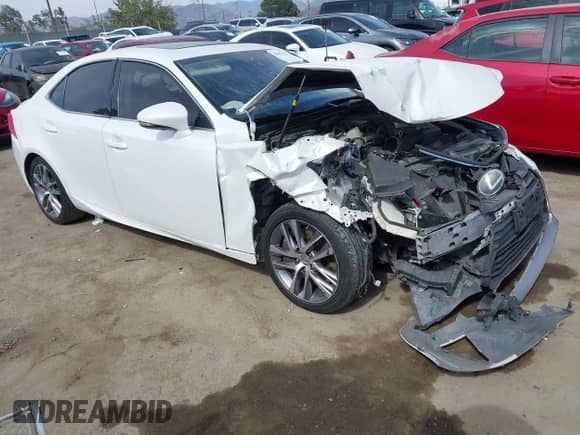 2019 Lexus IS 300 z VIN JTHBA1D20K5094635, wystawiony jako IAAI lot #43050452 z przebiegiem 124 946 mil mil oraz . Historia ofert i sprzedaży dostępna na DreamBid. Obrazek 1.