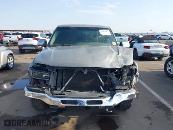 2003 GMC Sierra 1500 SLE with VIN 2GTEC19T731162460, listed as a IAAI auction lot 43045083 with 231,579 mi miles and . Bid and sale history available at DreamBid. Image 13.