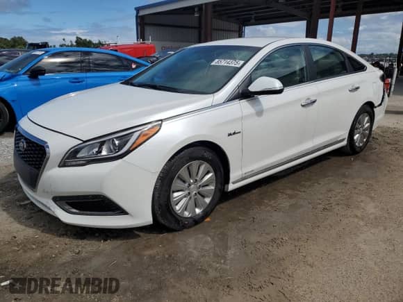 2016 Hyundai Sonata SE с VIN KMHE24L16GA041485, выставлен на аукционе Copart как лот 85714375 с пробегом 111 287 миль миль и Списание • Salvage title. История ставок и продаж доступна на DreamBid. Изображение 1.