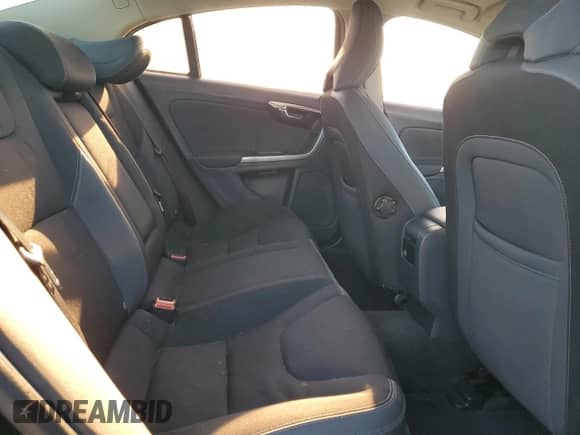 2015 Volvo S60 с VIN YV126MFA2F2310320, выставлен на аукционе Copart как лот 46932005 с пробегом 103 247 миль миль и Чистый • Clean title. История ставок и продаж доступна на DreamBid. Изображение 10.