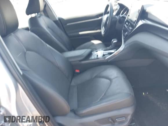 2023 Toyota Camry Hybrid XLE с VIN 4T1F31AK8PU618771, выставлен на аукционе IAAI как лот 41923771 с пробегом 9 333 миль миль и . История ставок и продаж доступна на DreamBid. Изображение 5.