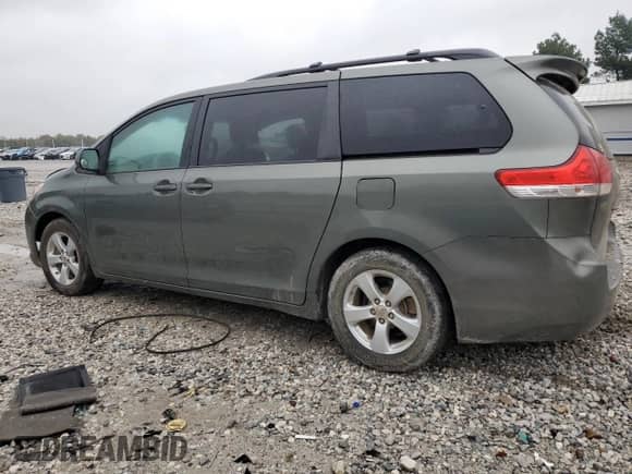 2011 Toyota Sienna LE with VIN 5TDKK3DC0BS048459, listed as a Copart auction lot 82567835 with 281,199 mi miles and Clean title. Bid and sale history available at DreamBid. Image 2.