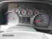 2019 Chevrolet Silverado 1500 Work Truck z VIN 3GCNYAEH2KG186710, wystawiony jako IAAI lot #43110311 z przebiegiem 14 643 mil mil oraz . Historia ofert i sprzedaży dostępna na DreamBid. Obrazek 7.