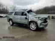 2023 Chevrolet Suburban High Country z VIN 1GNSKGKL1PR310240, wystawiony jako Copart lot #45290155 z przebiegiem 46 158 mil mil oraz Szkoda całkowita • Salvage title. Historia ofert i sprzedaży dostępna na DreamBid. Obrazek 14.