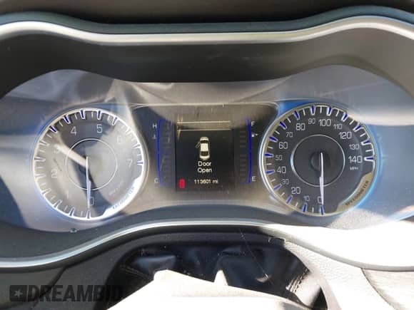 2015 Chrysler 200 LX with VIN 1C3CCCFB8FN622666, listed as a IAAI auction lot 43521980 with 113,601 mi miles and . Bid and sale history available at DreamBid. Image 7.