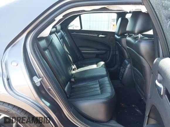 2017 Chrysler 300 S с VIN 2C3CCABGXHH664807, выставлен на аукционе IAAI как лот 42736946 с пробегом Не указан миль и . История ставок и продаж доступна на DreamBid. Изображение 8.