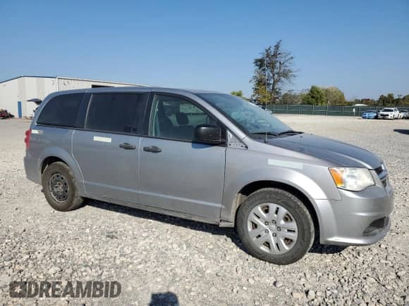 2019 Dodge Grand Caravan SE with VIN 2C4RDGBG1KR792196, listed as a Copart auction lot 85384495 with 372,158 mi miles and Clean title. Bid and sale history available at DreamBid. Image 4.