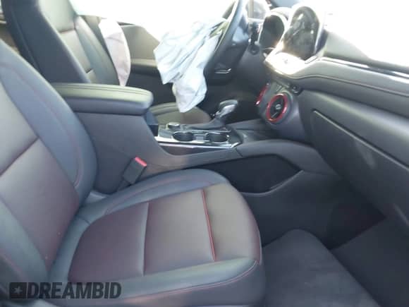 2025 Chevrolet Blazer RS with VIN 3GNKBERS6SS196386, listed as a IAAI auction lot 42826758 with 1,701 mi miles and . Bid and sale history available at DreamBid. Image 5.