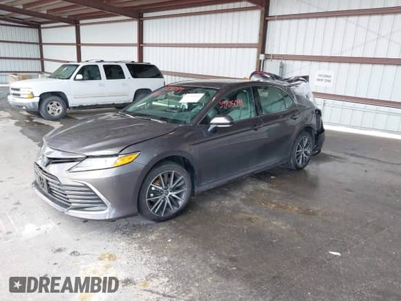 2023 Toyota Camry Hybrid XLE с VIN 4T1F31AK9PU607441, выставлен на аукционе IAAI как лот 39705099 с пробегом 15 682 миль миль и . История ставок и продаж доступна на DreamBid. Изображение 2.