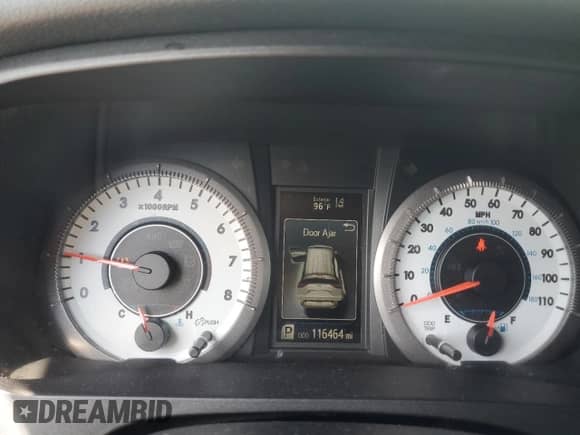 2018 Toyota Sienna SE z VIN 5TDXZ3DC1JS961229, wystawiony jako Copart lot #80465575 z przebiegiem 116 464 mil mil oraz Szkoda całkowita • Salvage title. Historia ofert i sprzedaży dostępna na DreamBid. Obrazek 9.