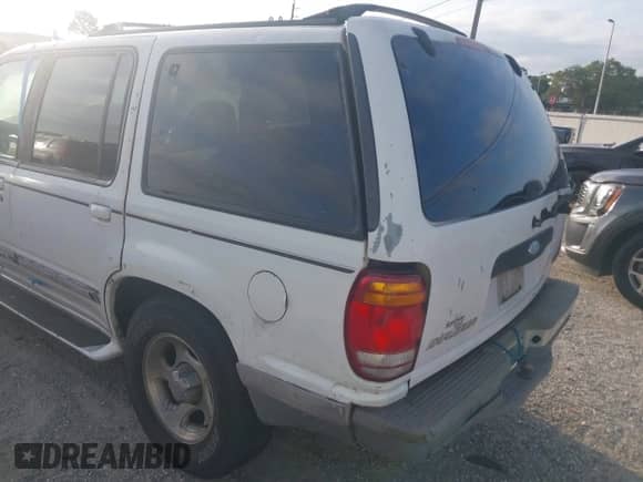 1998 Ford Explorer XLT с VIN 1FMZU32P9WZC01127, выставлен на аукционе IAAI как лот 42310558 с пробегом Не указан миль и . История ставок и продаж доступна на DreamBid. Изображение 14.