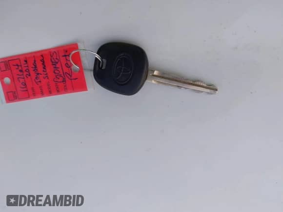 2016 Toyota Sienna SE with VIN 5TDXK3DC6GS721378, listed as a IAAI auction lot 43371442 with 153,500 mi miles and . Bid and sale history available at DreamBid. Image 11.