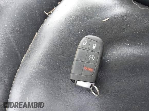 2015 Dodge Journey Limited with VIN 3C4PDDDGXFT589555, listed as a IAAI auction lot 42449101 with 176,631 mi miles and . Bid and sale history available at DreamBid. Image 11.