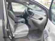 2018 Toyota Sienna LE Auto Access Seat с VIN 5TDKZ3DC0JS906393, выставлен на аукционе IAAI как лот 42399522 с пробегом 72 224 миль миль и . История ставок и продаж доступна на DreamBid. Изображение 5.