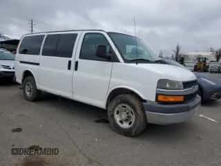 2013 Chevrolet Express Passenger 1LT с VIN 1GAZGYFG7D1130758, выставлен на аукционе Copart как лот 86925024 с пробегом 152 802 миль миль и Списание • Salvage title. История ставок и продаж доступна на DreamBid. Изображение 4.