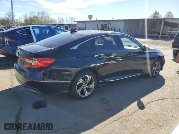 2018 Honda Accord EX z VIN 1HGCV1F46JA108165, wystawiony jako Copart lot #80036015 z przebiegiem Nie podano mil oraz Szkoda całkowita • Salvage title. Historia ofert i sprzedaży dostępna na DreamBid. Obrazek 3.