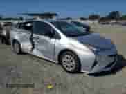 2016 Toyota Prius Two z VIN JTDKBRFUXG3023201, wystawiony jako Copart lot #82238595 z przebiegiem 253 588 mil mil oraz Szkoda całkowita • Salvage title. Historia ofert i sprzedaży dostępna na DreamBid. Obrazek 4.