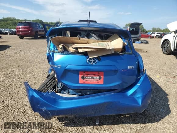 2014 Toyota Prius One with VIN JTDKDTB32E1571402, listed as a Copart auction lot 71623825 with 63,399 mi miles and Salvage title. Bid and sale history available at DreamBid. Image 6.