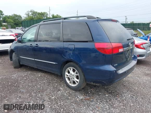 2005 Toyota Sienna XLE z VIN 5TDZA22C45S268447, wystawiony jako IAAI lot #42649973 z przebiegiem Nie podano mil oraz . Historia ofert i sprzedaży dostępna na DreamBid. Obrazek 3.