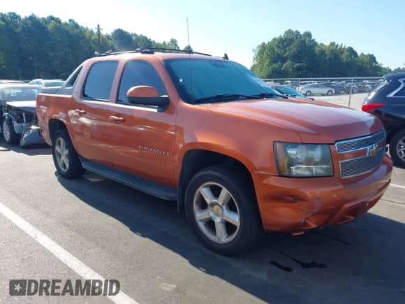 2007 Chevrolet Avalanche 3LT с VIN 3GNFK12307G180336, выставлен на аукционе IAAI как лот 43201757 с пробегом 186 538 миль миль и . История ставок и продаж доступна на DreamBid. Изображение 1.