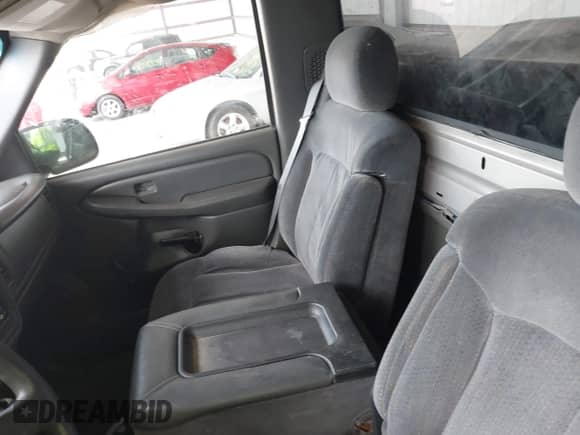 2004 GMC Sierra 1500 Work Truck with VIN 1GTEC14XX4Z233959, listed as a IAAI auction lot 42525806 with 203,627 mi miles and . Bid and sale history available at DreamBid. Image 6.