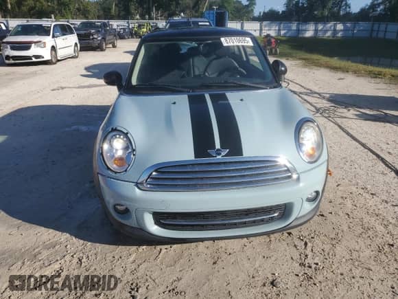 2012 MINI Hardtop z VIN WMWSU3C58CT186442, wystawiony jako Copart lot #87010695 z przebiegiem 88 173 mil mil oraz Szkoda całkowita • Salvage title. Historia ofert i sprzedaży dostępna na DreamBid. Obrazek 5.
