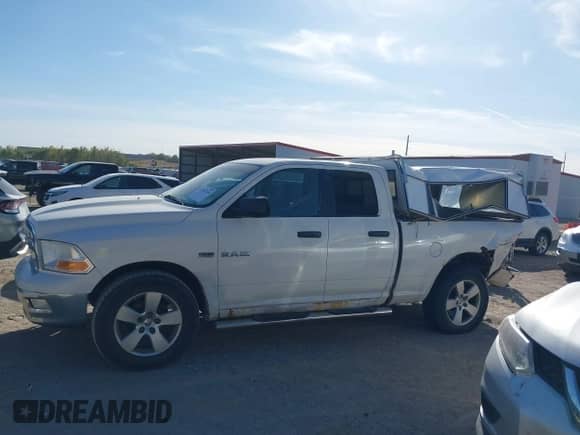 2009 Dodge 1500 SLT with VIN 1D3HV18T09S735028, listed as a IAAI auction lot 43522338 with 226,509 mi miles and . Bid and sale history available at DreamBid. Image 14.