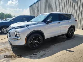 2024 Mitsubishi Outlander SE с VIN JA4J4VA8XRZ018292, выставлен на аукционе Copart как лот 63828185 с пробегом 21 988 миль миль и Списание • Salvage title. История ставок и продаж доступна на DreamBid. Изображение 1.