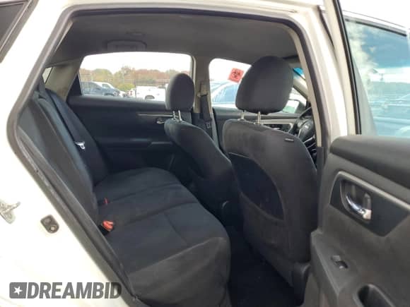 2015 Nissan Altima 2.5 z VIN 1N4AL3AP1FC175041, wystawiony jako Copart lot #90918885 z przebiegiem 245 329 mil mil oraz Czysty tytuł • Clean title. Historia ofert i sprzedaży dostępna na DreamBid. Obrazek 10.